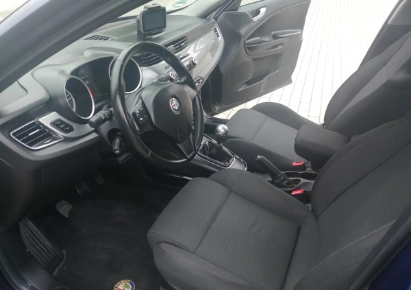 Alfa Romeo Giulietta cena 31500 przebieg: 149850, rok produkcji 2011 z Kozienice małe 172